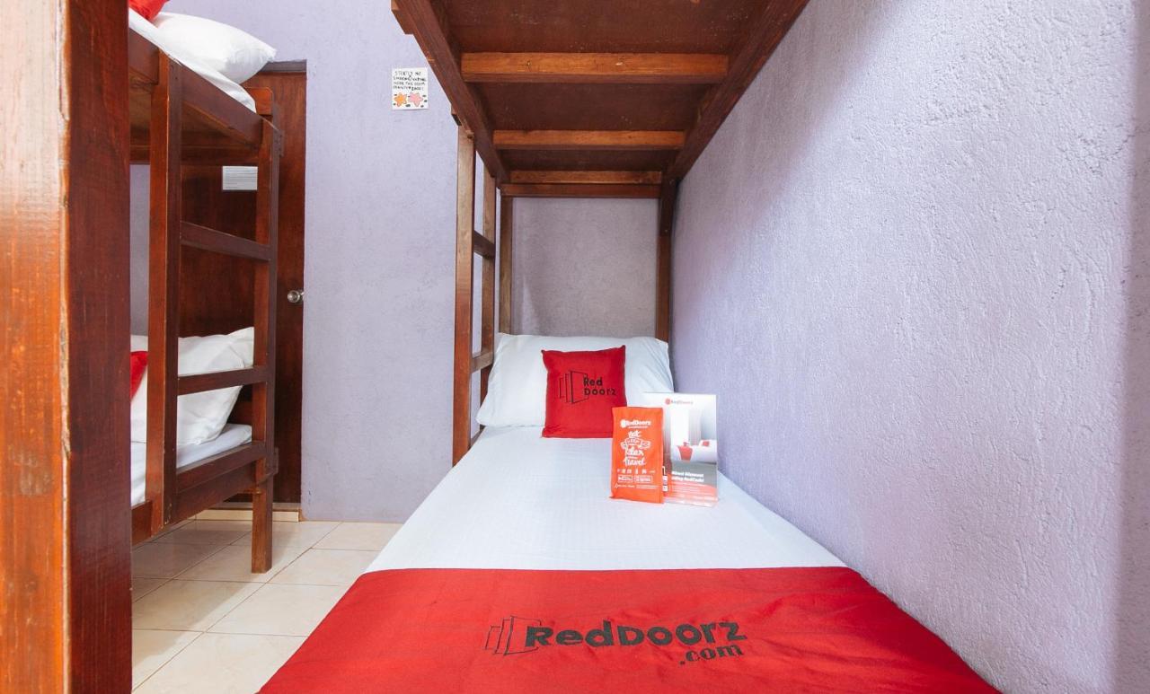 Bernwoods Extyn B&B Dormitory Iloilo City Bagian luar foto